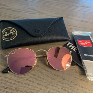 Ray-Ban pink round sunglasses
